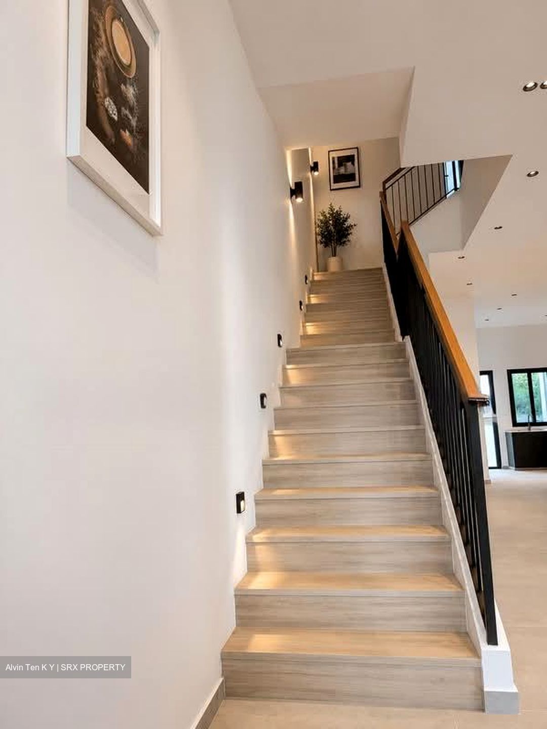 Opera Estate (D15), Terrace #576335351